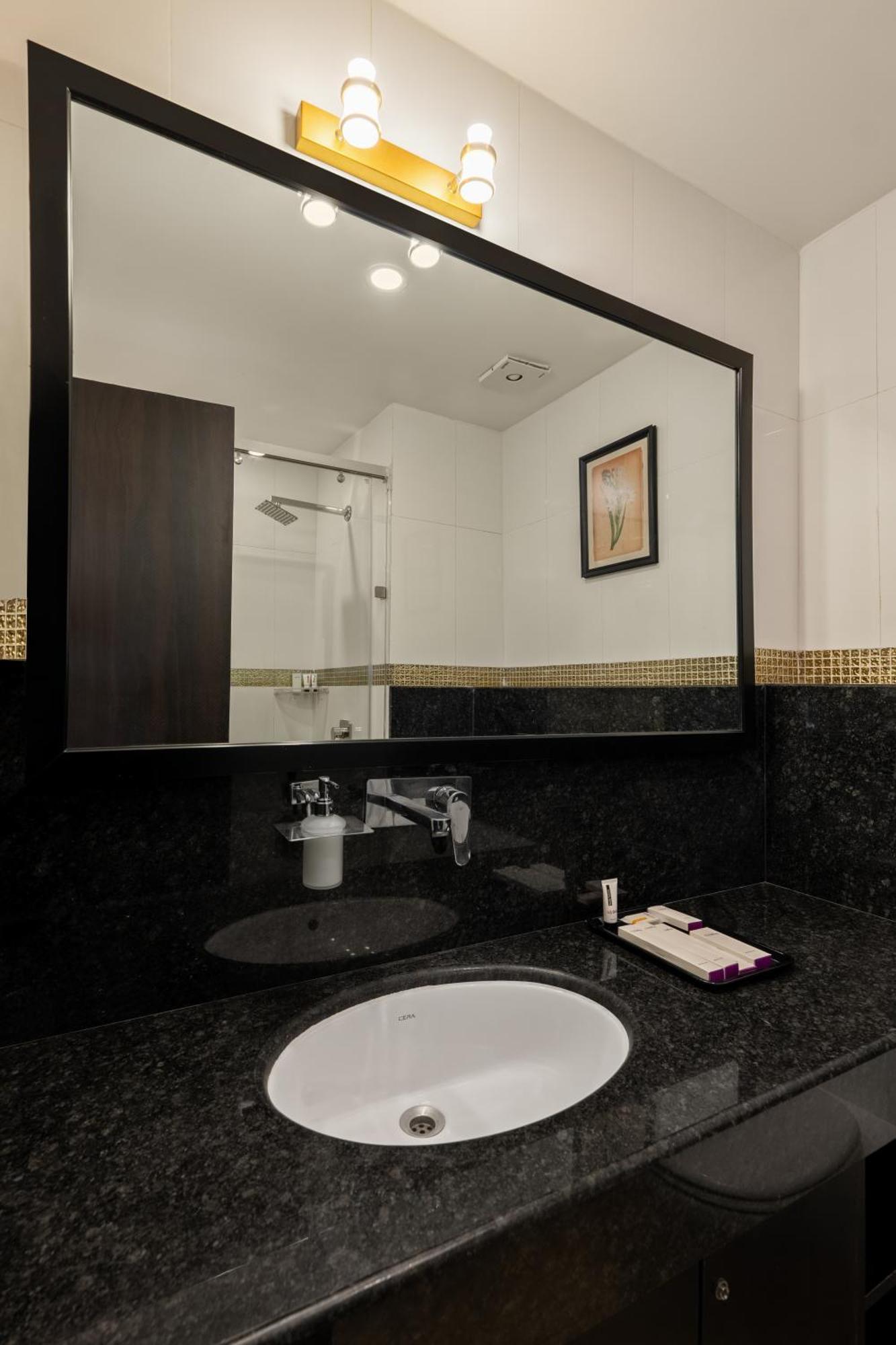 Hotel Sterling Balicha Udaipur Esterno foto