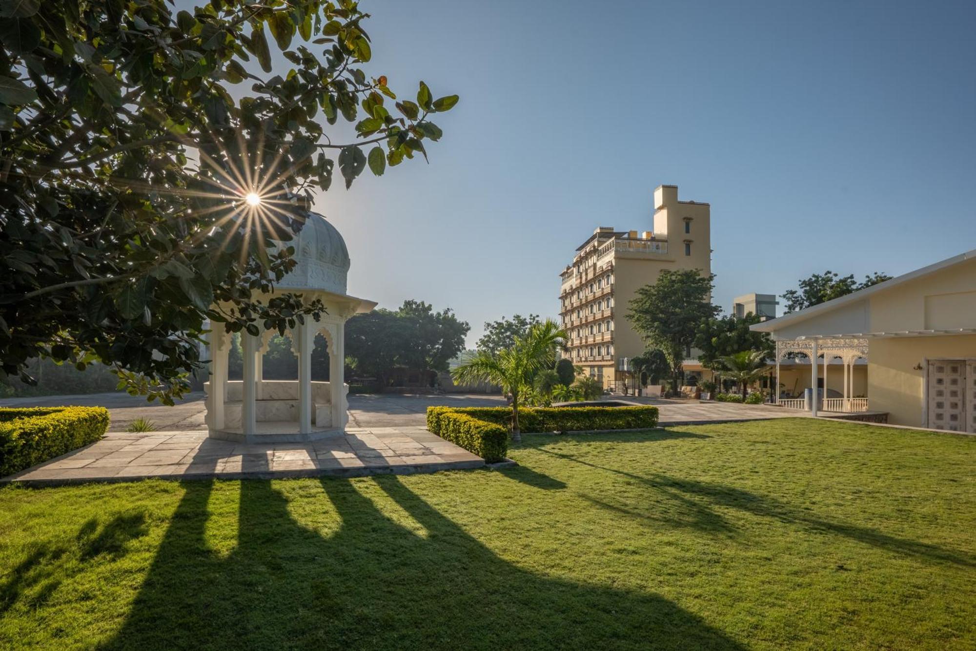 Hotel Sterling Balicha Udaipur Esterno foto