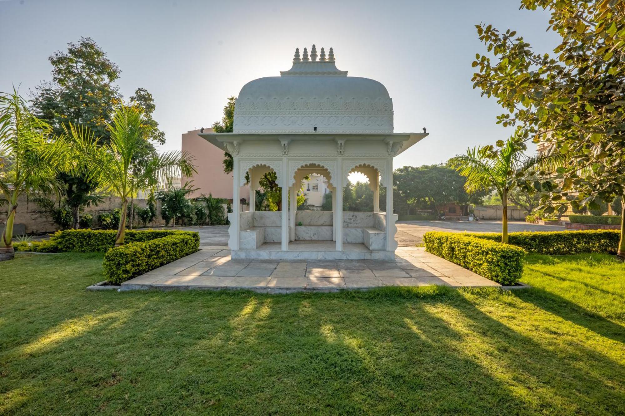 Hotel Sterling Balicha Udaipur Esterno foto