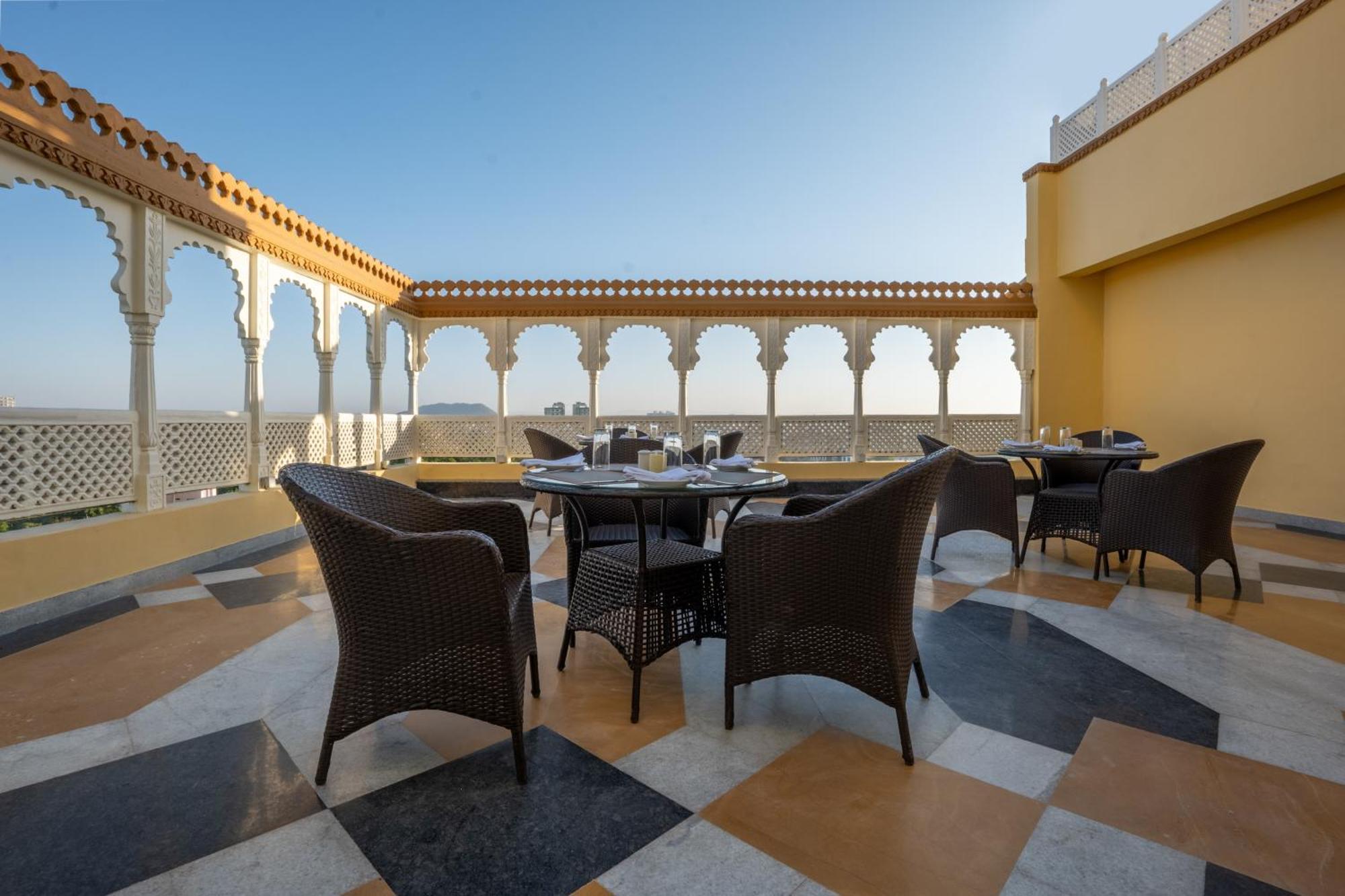 Hotel Sterling Balicha Udaipur Esterno foto