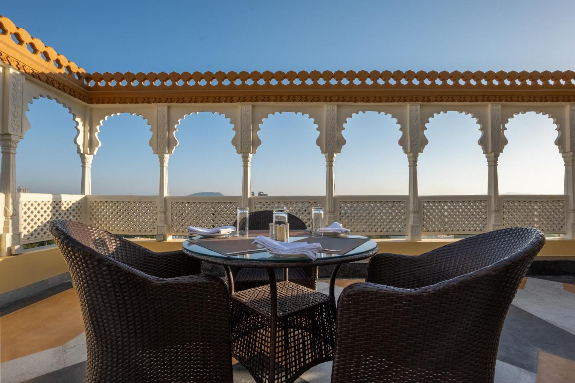 Hotel Sterling Balicha Udaipur Esterno foto