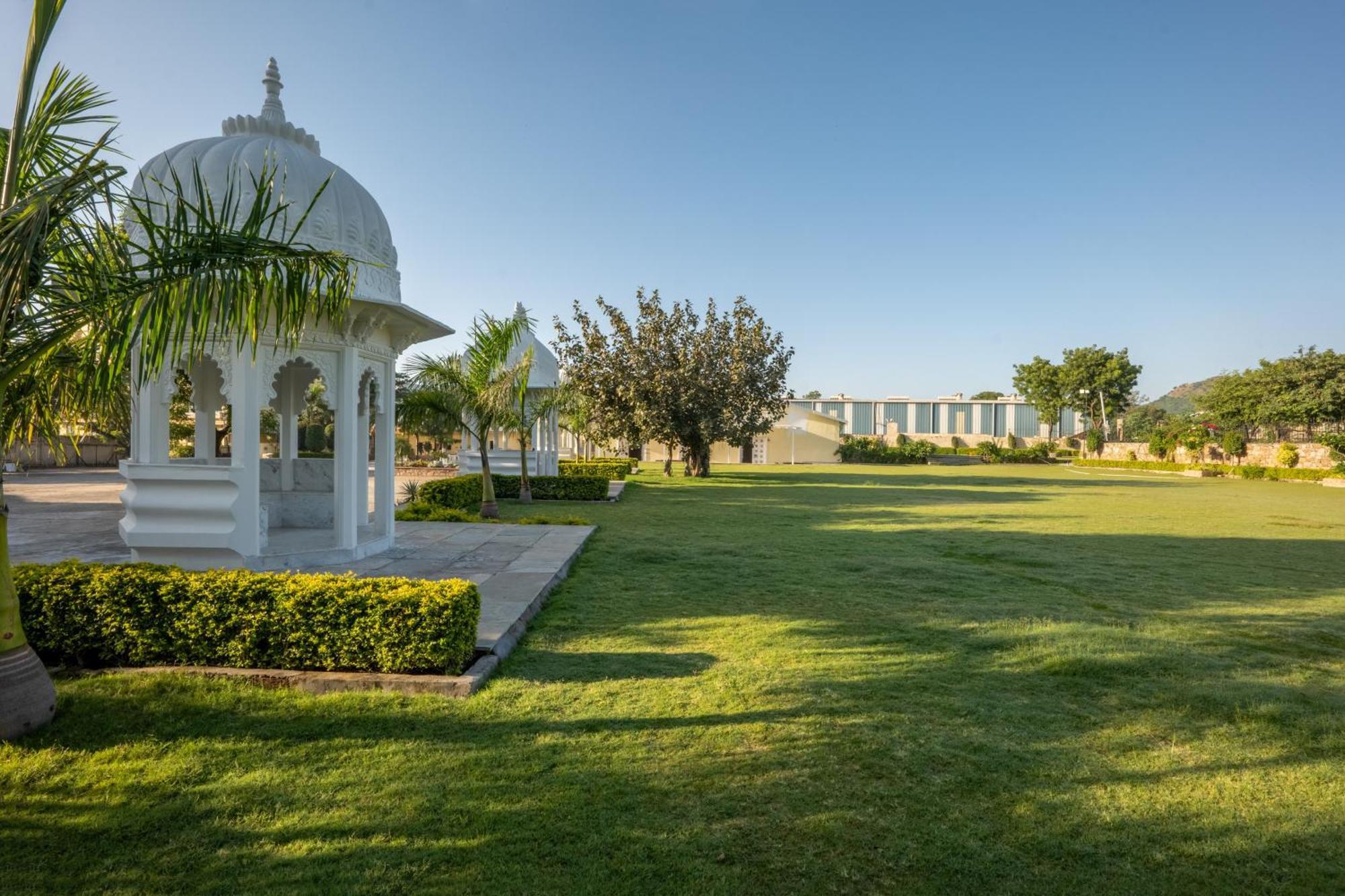 Hotel Sterling Balicha Udaipur Esterno foto