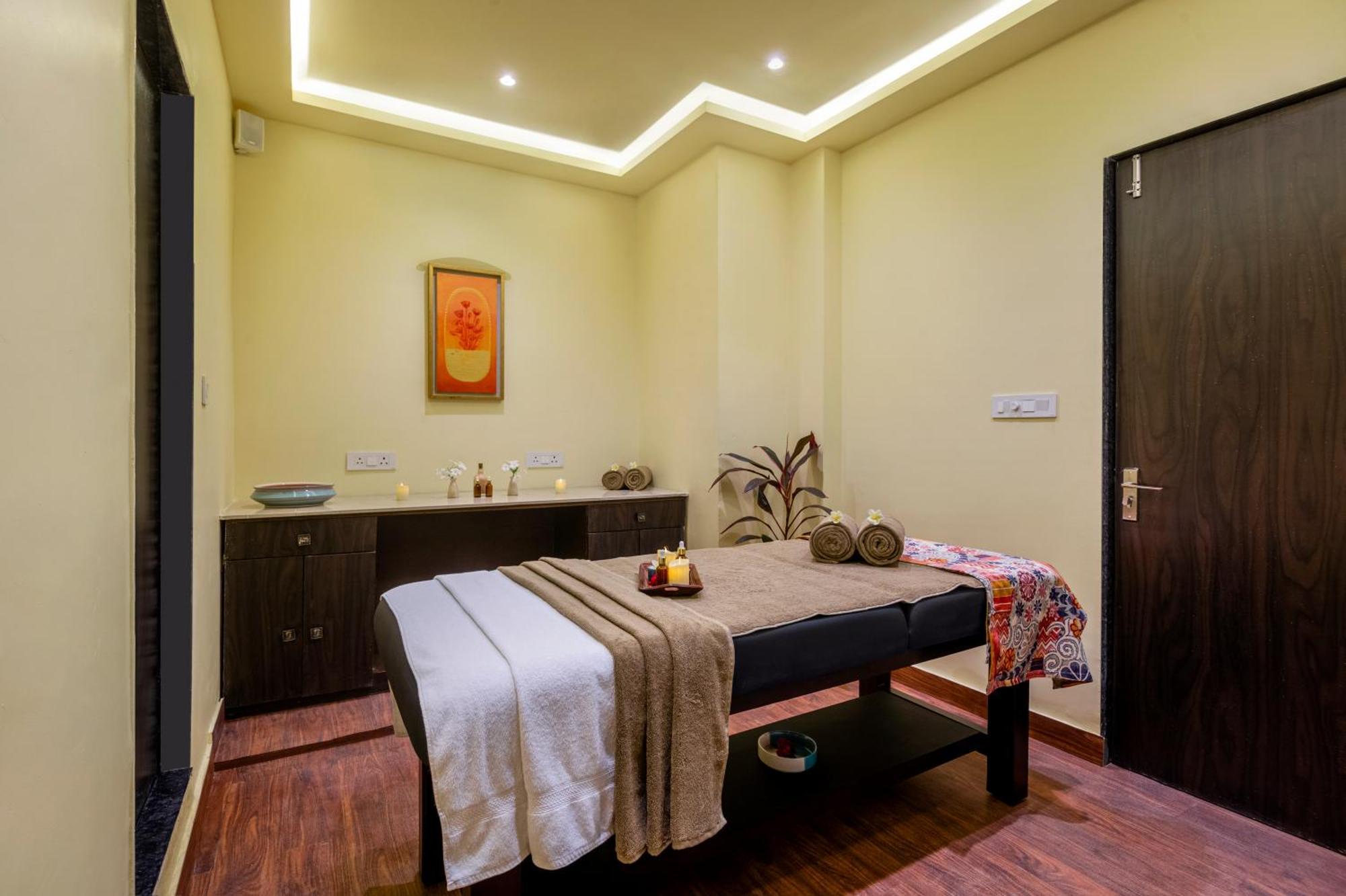 Hotel Sterling Balicha Udaipur Esterno foto